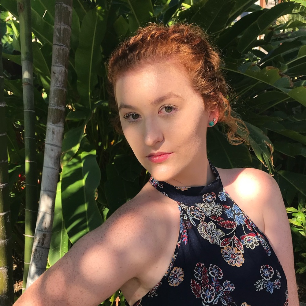 Meet your Posher, Cassandra